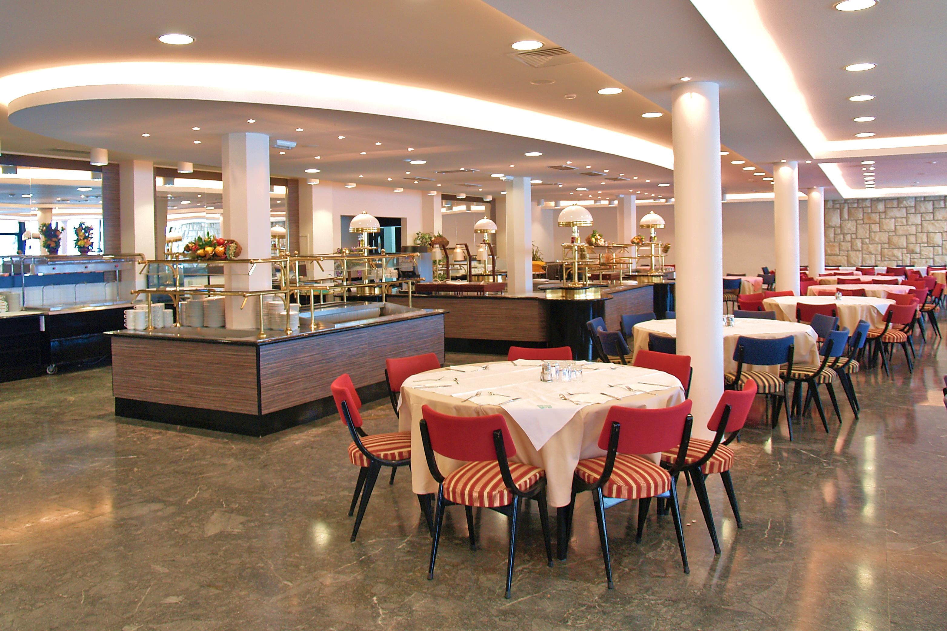 Adriatic Hotel 2*