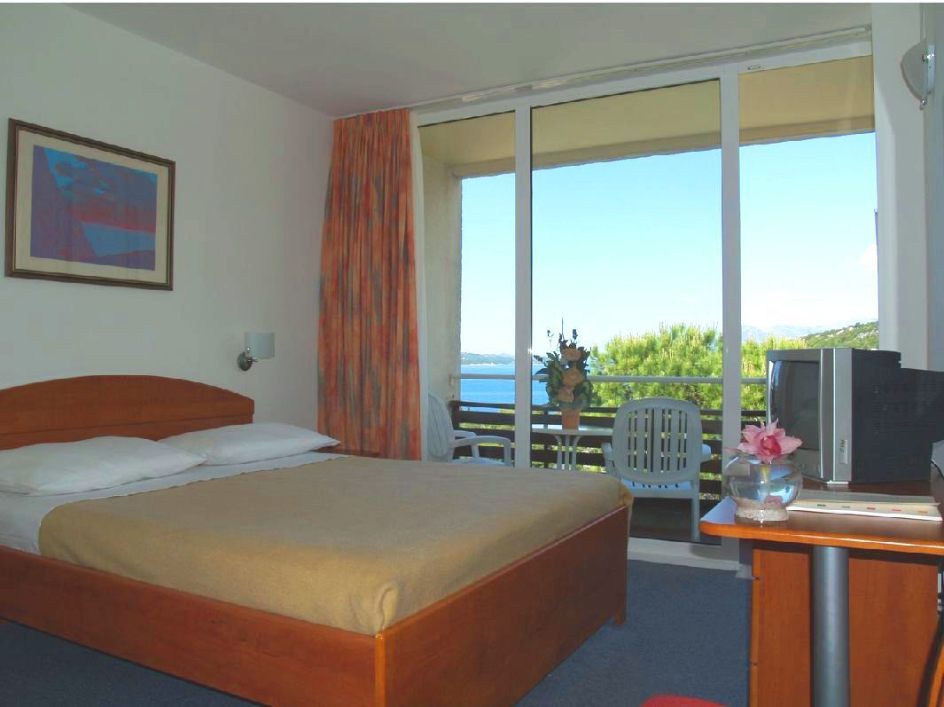 Adriatic Hotel 2*